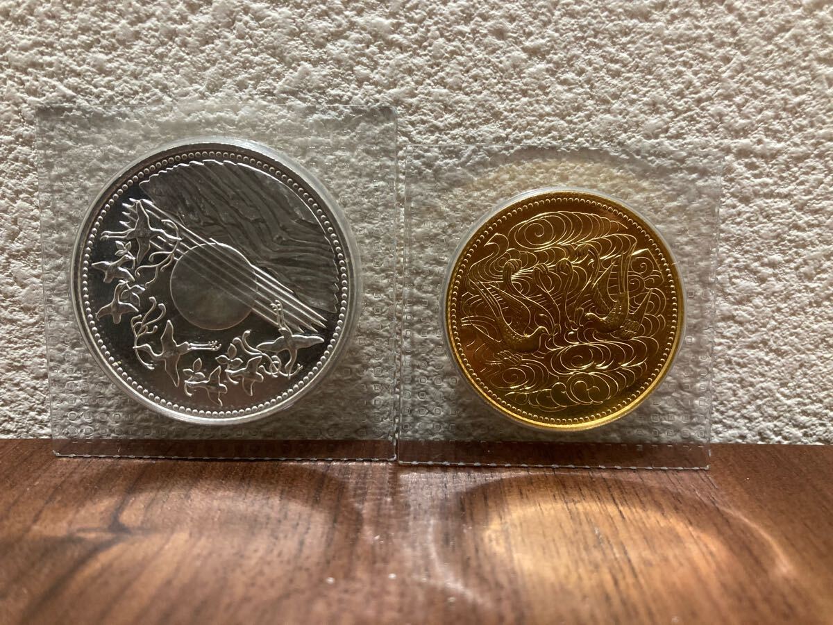 Yahoo!オークション -「天皇陛下御在位60年 10万円金貨」の落札 Yahoo!オークション -「天皇陛下御在位60年 10万円金貨」の落札