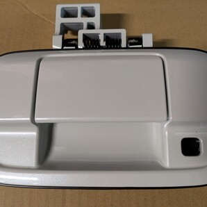 新車外し エブリィDA17Wバックドアアウターハンドルカメラ穴無パール Z7T 新車外し