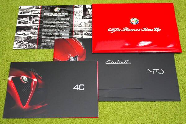 ALFA ROMEO LINE UP リーフレット型ラインナップカタログ 2013年ごろ