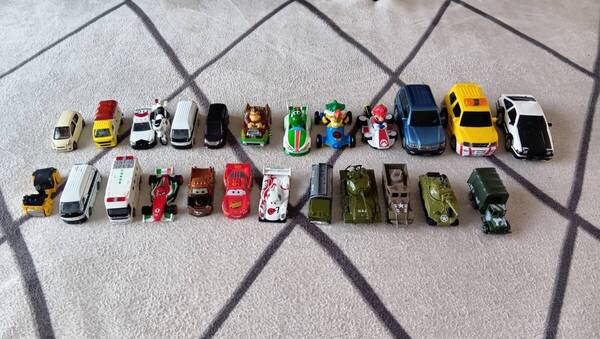 トミカ TOMICA カーズ パトカー 働く車 マリオカート プルバックカー ランクル 洗車 大量まとめ売りセット ミニカー絶版プレミア