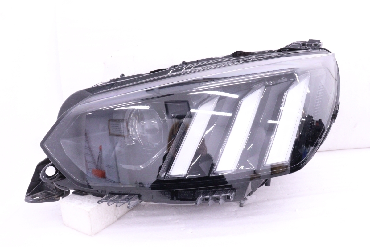 49-2126☆LED P21 プジョー 208☆左ヘッドライト 90200111 打刻