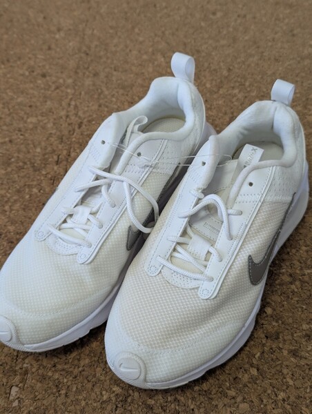 ナイキ スニーカー airmax 白 NIKE 24cm INTRLK ライト