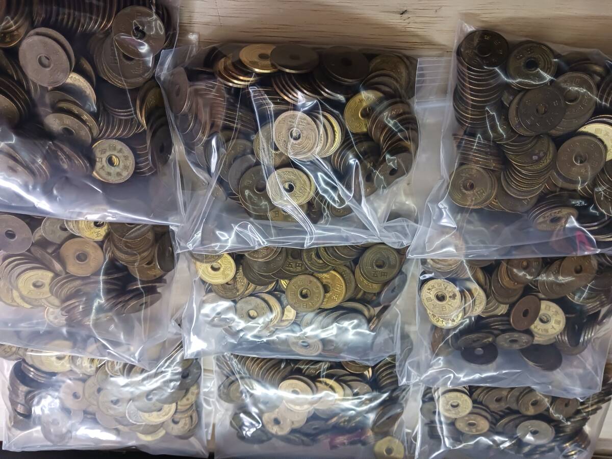 Yahoo!オークション -「硬貨 大量」(5円) (現行)の落札相場