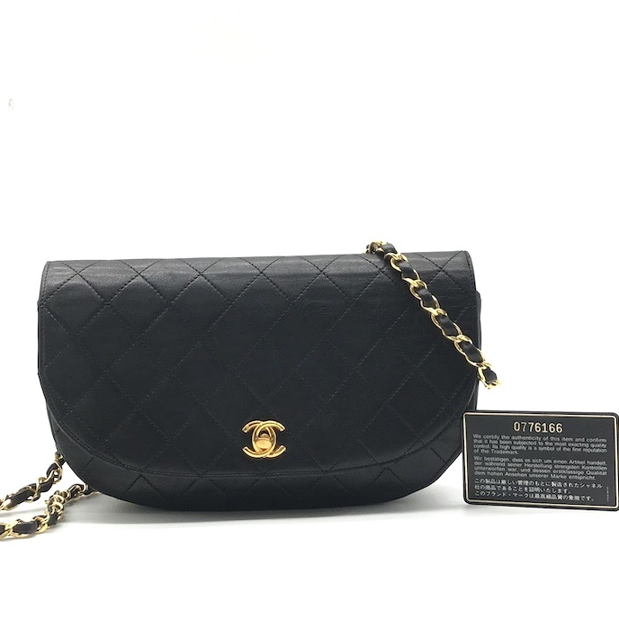 Yahoo!オークション -「chanel ハーフムーン」の落札相場・落札価格 Yahoo!オークション -「chanel ハーフムーン」の落札相場・落札価格