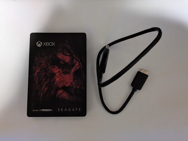 SEAGATE XBOXデザイン 2TB ポータブルHDD 使用時間小