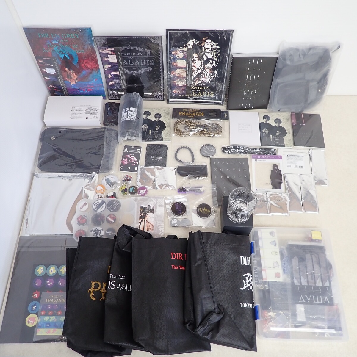 Yahoo!オークション -「dir en grey グッズ」(音楽) の落札相場