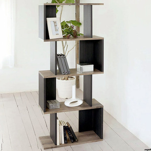 【本棚としての使用はもちろん、パーテーションとして部屋を仕切る役割も果たす】 横置き ラック パーテーション ブラウン 黒木目