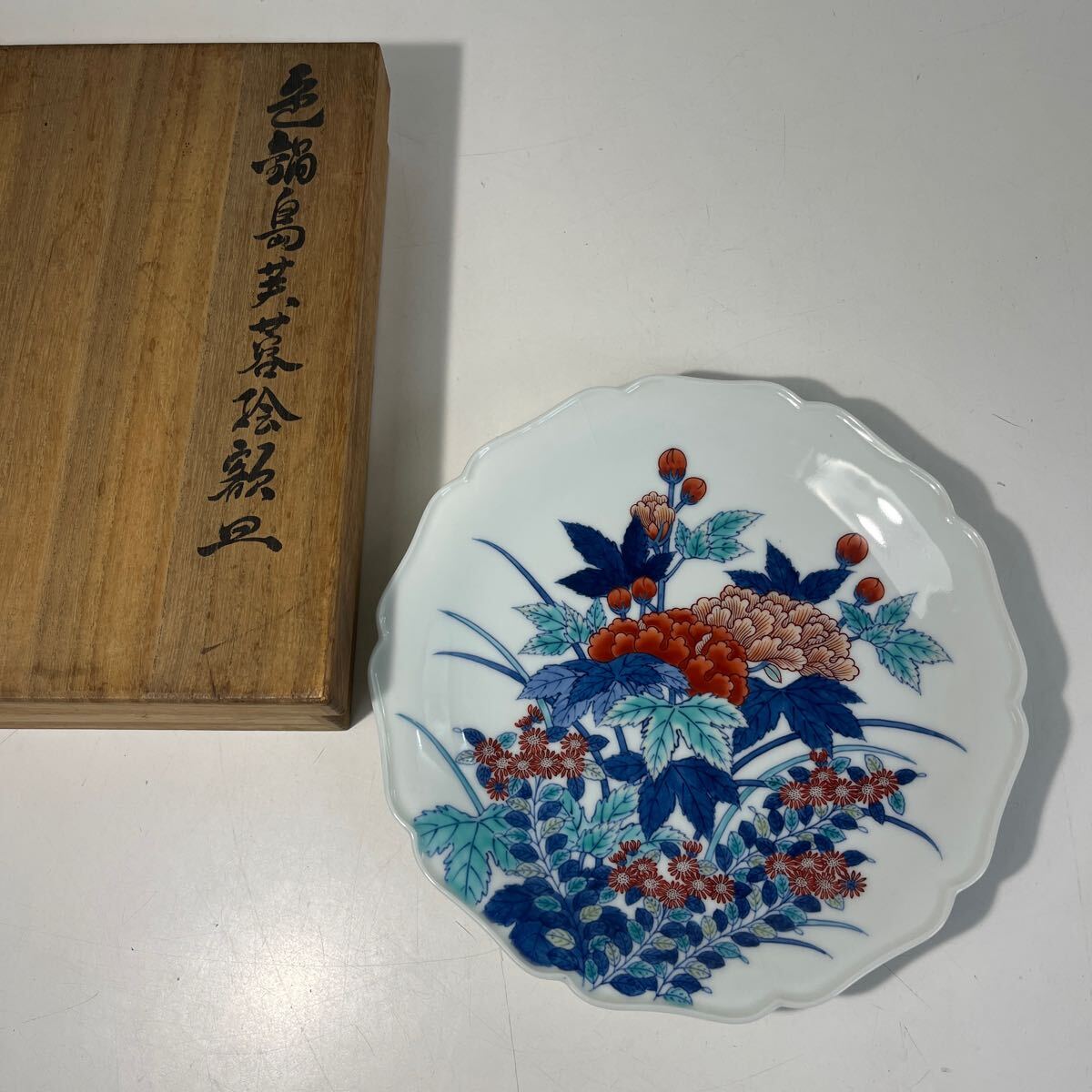 Yahoo!オークション -「色鍋島 額皿」の落札相場・落札価格 Yahoo!オークション -「色鍋島 額皿」の落札相場・落札価格