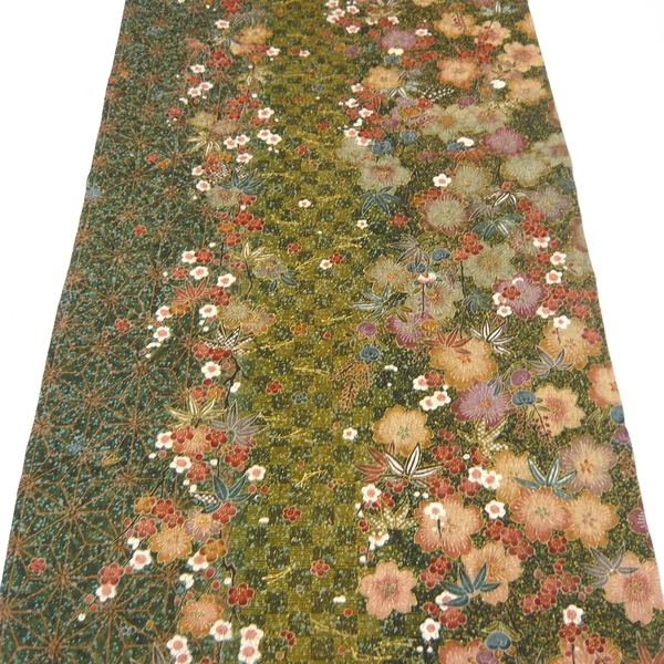 着物はぎれ 端切れ 正絹 美品 金彩 麻の葉 市松 桜梅竹橘 160㎝ 手芸 細工 小物づくり 半襟にも【送料無料】