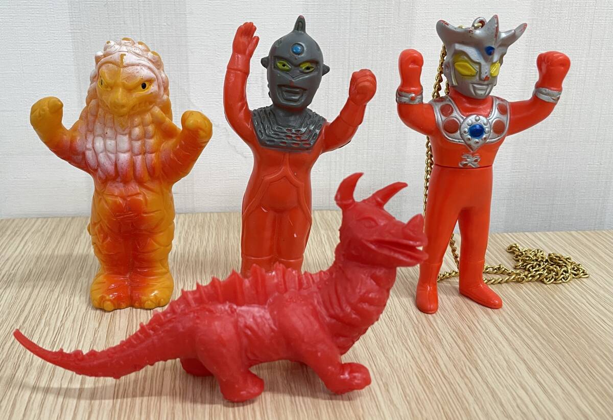 ウルトラマンタロウ ウルトラマンレオ ソフビ11cm 2体セット