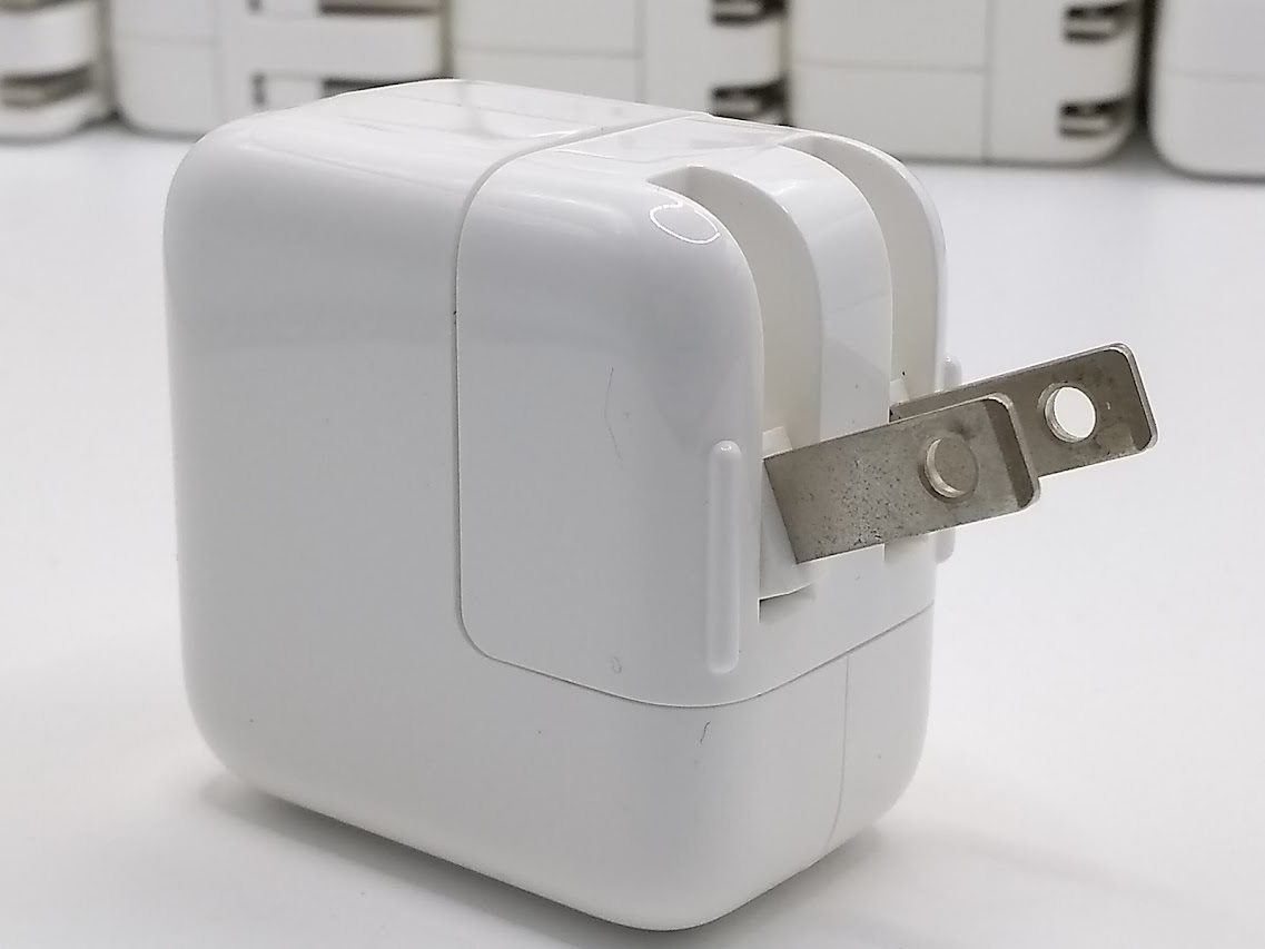 ○Apple 純正10W USB ACアダプタ A1357 充電器 iPhone iPad iPod