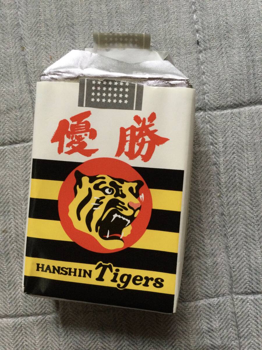 【激レア】'85優勝記念グッズ　栄光のタイガース　'85優勝グラフティ 阪神タイガース優勝85記念保存版 激レア】'85優勝記念グッズ