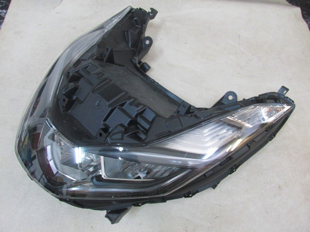 Yahoo!オークション -「pcx125 jk05」(ヘッドライト) (純正品)の Yahoo!オークション -「pcx125 jk05」(ヘッドライト) (純正品)の