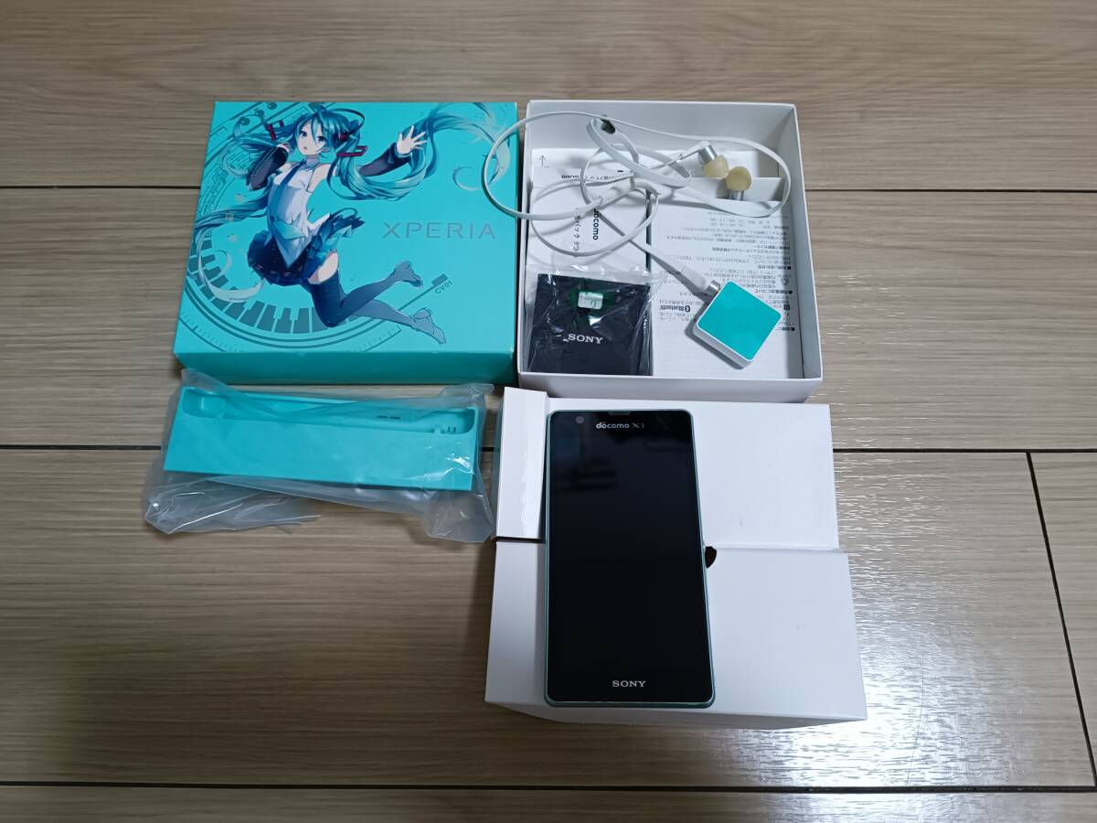 Yahoo!オークション -「初音ミク」(スマホ本体) (携帯電話 Yahoo!オークション -「初音ミク」(スマホ本体) (携帯電話