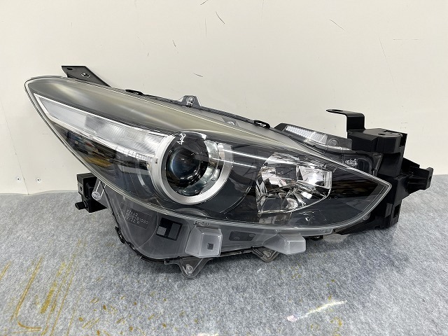 アクセラ DBA-BM5FS 右ライト/右ヘッドライト P5-VPS 41W W1469