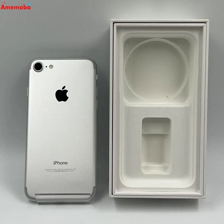 Apple iPhone 7 32GB シルバー SIMフリー A1779 MNCF2J/A