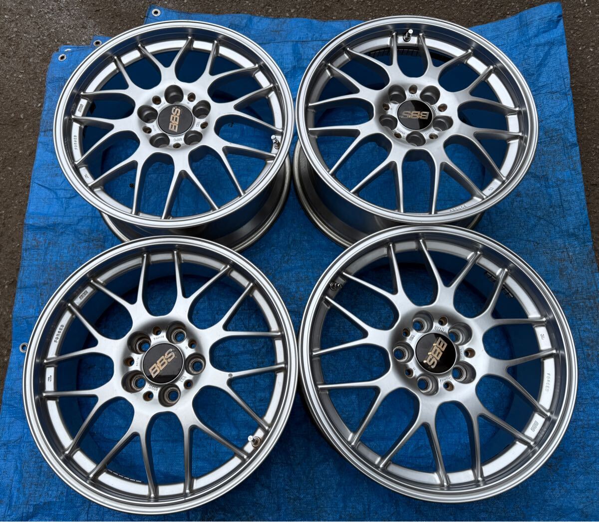 送料込み希少　絶版　18インチBBS RG ホイール　センターキャップ付き　5穴 送料込み希少 絶版 18インチBBS RG ホイール センターキャップ