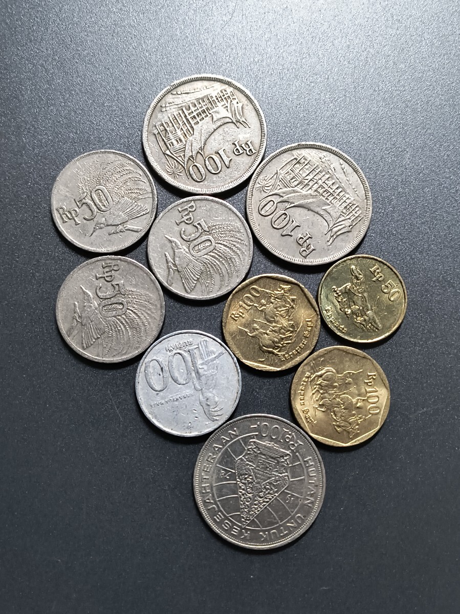 インドネシア 貨幣 2000 ルピア 銀貨 1974年 スマトラ島 虎 美品