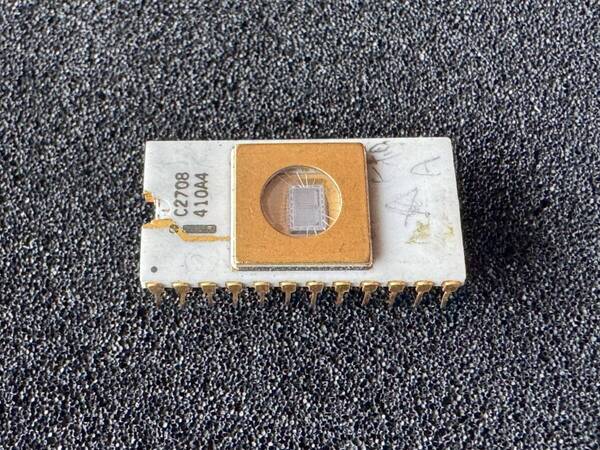 Intel_C2708 (410A4) / Vintage / Gold / 1個
