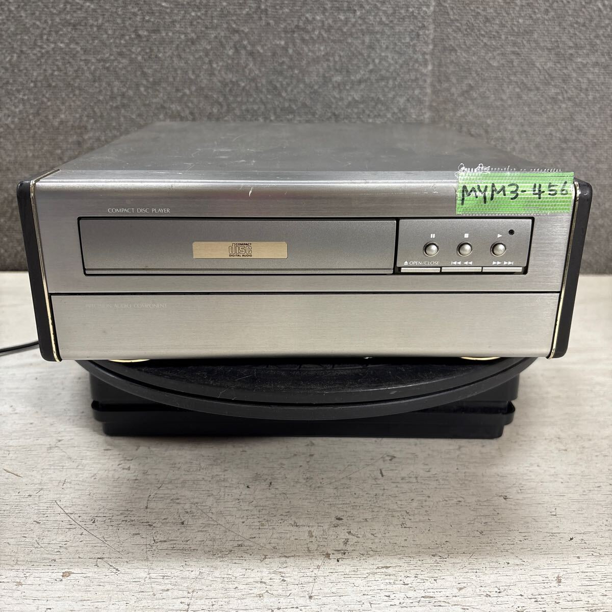Yahoo!オークション -「ハローキティ」(CDプレーヤー Yahoo!オークション -「ハローキティ」(CDプレーヤー