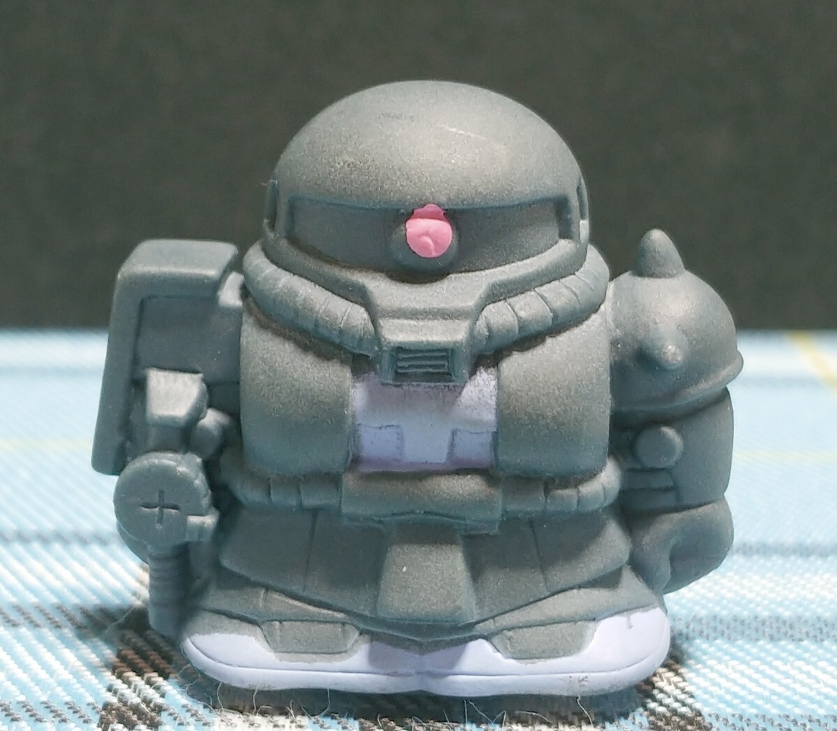 ガンダム、ガンキャノン、シャア専用ザク、ザクレロなど懐かし