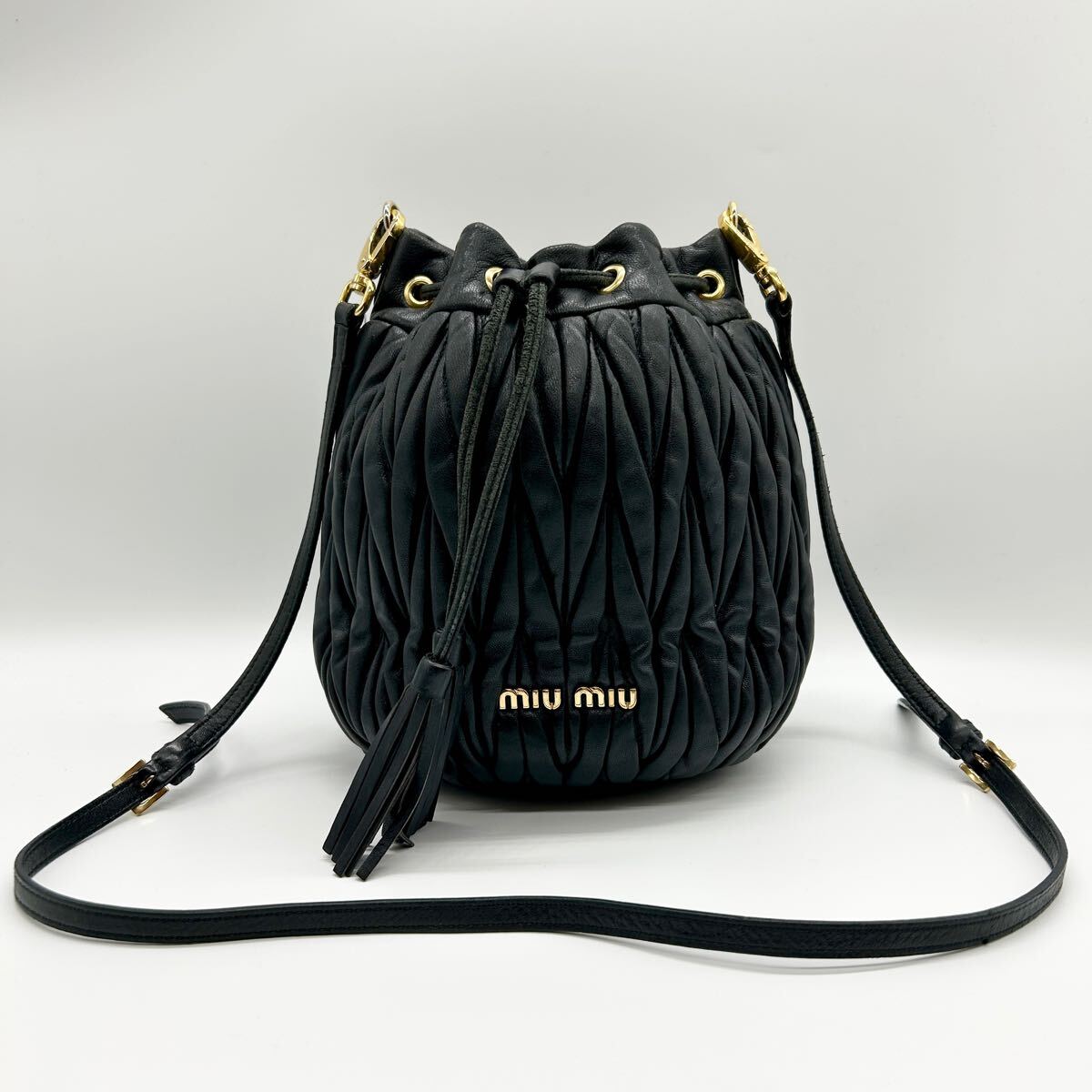 2025年最新】Yahoo!オークション -miumiu 巾着バッグの中古品 2025年最新】Yahoo!オークション -miumiu 巾着バッグの中古品