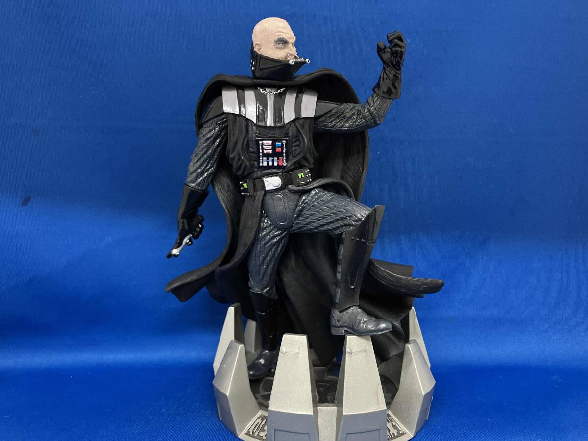 スターウォーズ Unleashed フィギュアシリーズダース・ベイダー