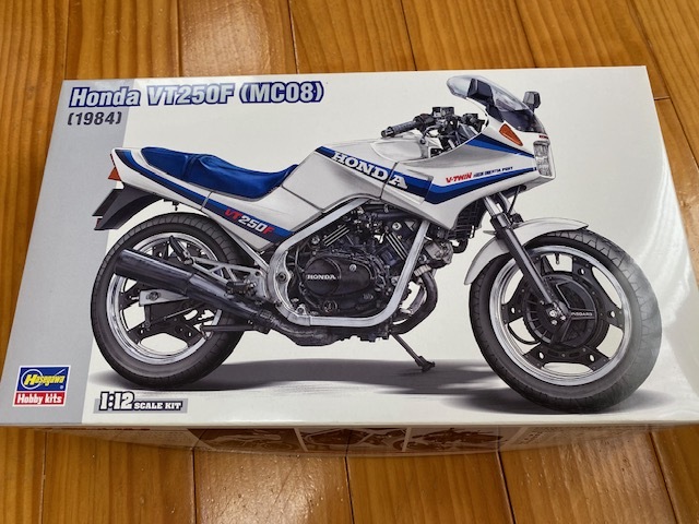 Yahoo!オークション -「vt250f」(プラモデル) の落札相場・落札価格