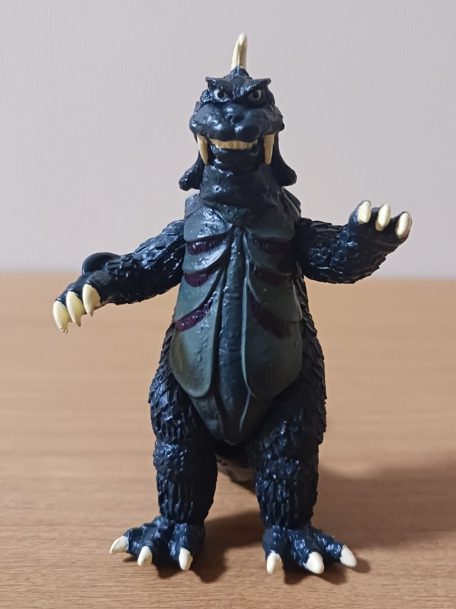 ユーエストイズ ゴメス ウルトラマンシリーズ 青い怪獣