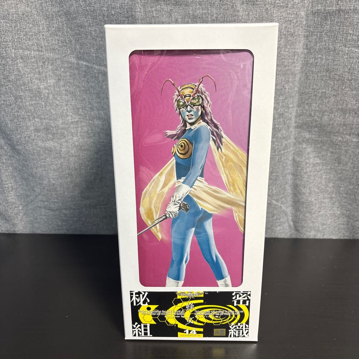 蜂女 RAH220（仮面ライダーより）1／8 メディコムトイ