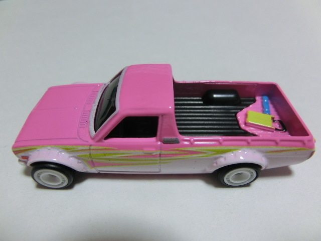 Amazon.com: Hot Wheels Premium 2 Pack 1975 Datsun Sunny