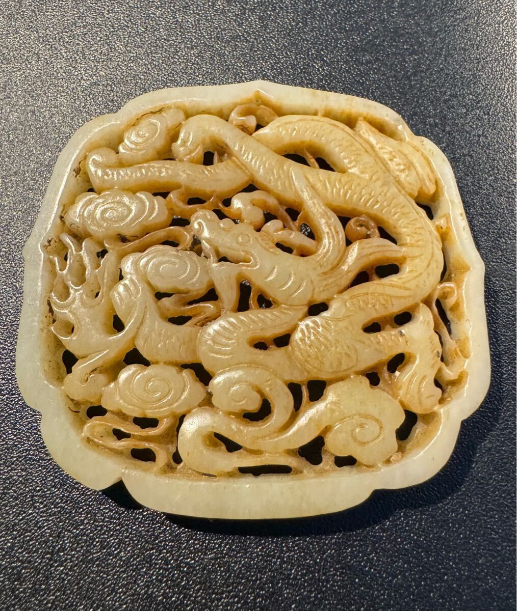龍ドラゴン かんざし 本玉和田玉雕刻玉彫根付 白砡白玉手彫 当時