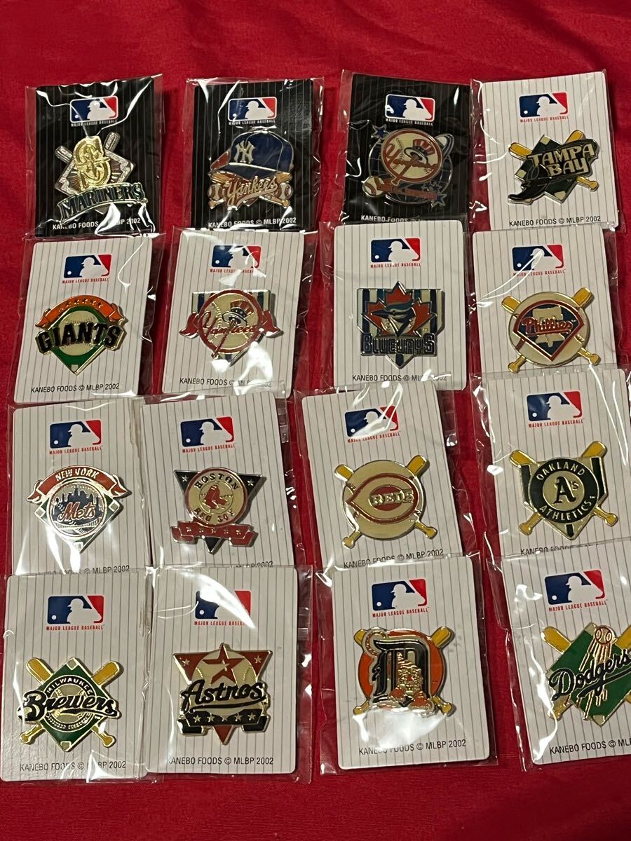 メジャーリーグ ピンバッジセット 未開封2010年 MLB ワールドシリーズ チャンピオン ピンバッジ