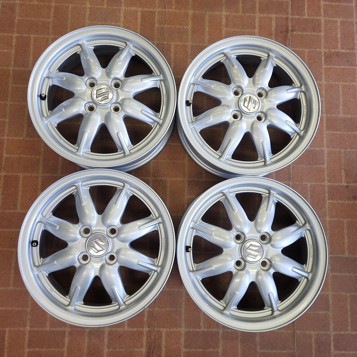 Yahoo!オークション - BBS RS リバレル 15インチ PCD100-4H 9.5J 10J Yahoo!オークション - BBS RS リバレル 15インチ PCD100-4H 9.5J 10J