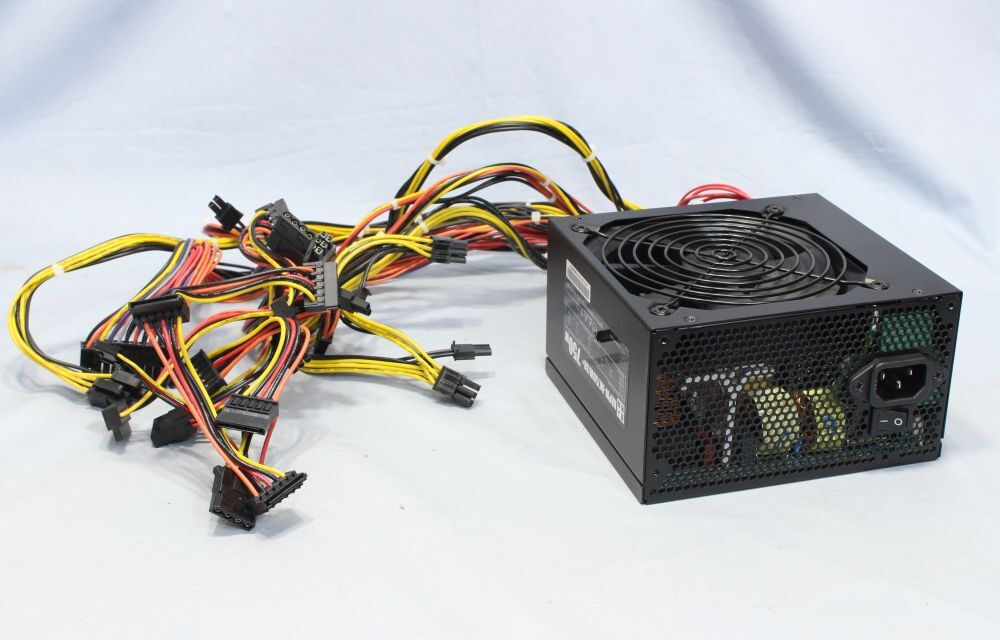 Yahoo!オークション -「玄人志向 電源 750w」の落札相場・落札価格 Yahoo!オークション -「玄人志向 電源 750w」の落札相場・落札価格