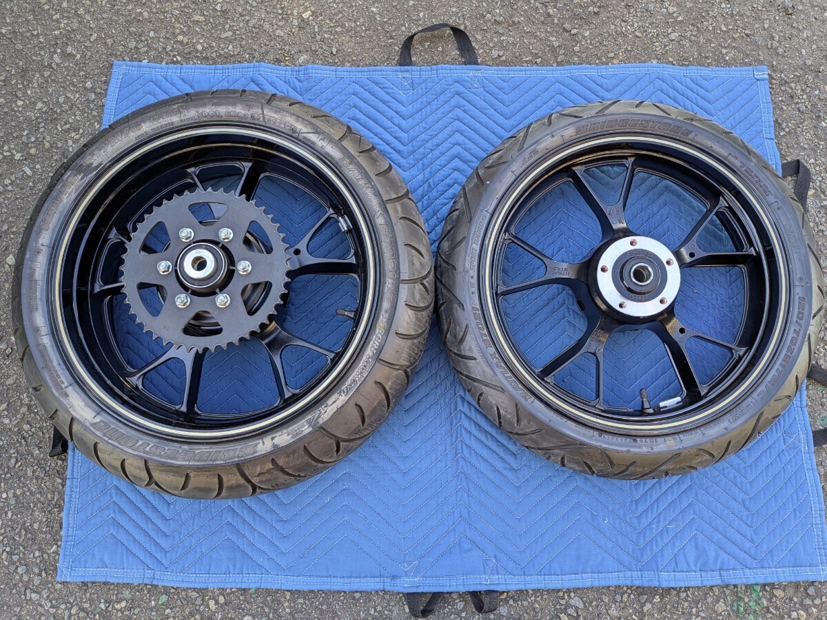 Yahoo!オークション -「zrx1200 ダエグ ホイール」の落札相場 Yahoo!オークション -「zrx1200 ダエグ ホイール」の落札相場