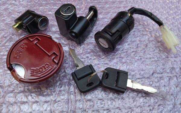 送料無料 ザックス マダス 125 キーセット 赤 鍵 キー 新品 スパイダー MADASS SACHS