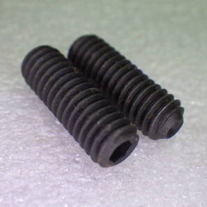 鋼 M5×15 旧JIS クボミ先 ホーローセット 六角穴付 止めねじ イモネジ 未使用 2本