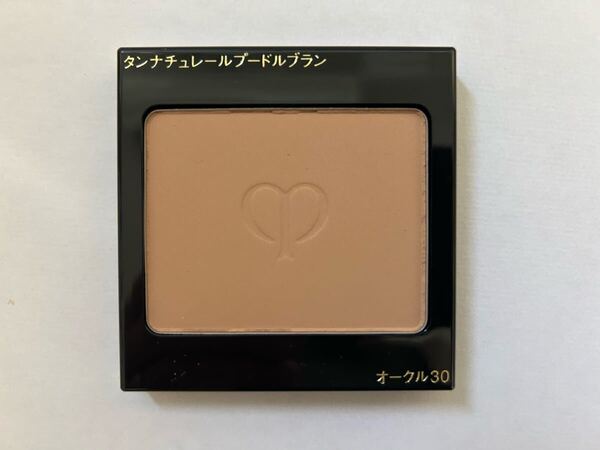 クレドポーボーテ タンナチュレール プードルブラン オークル30
