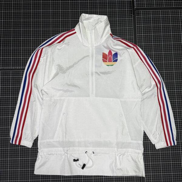 ADIDAS『レディースM』アディダスオリジナルス アノラックパーカー ナイロンジャケット ウィンドブレーカー