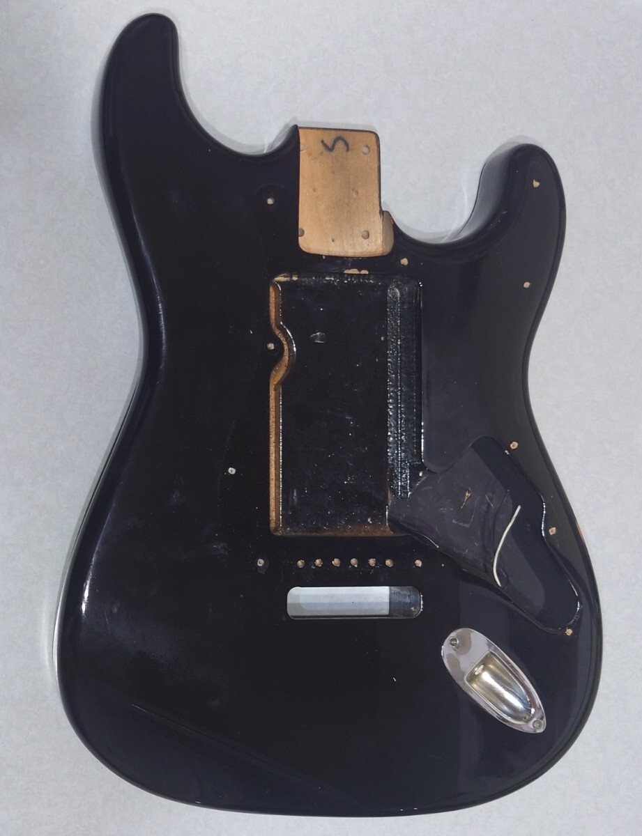 Yahoo!オークション -「fernandes rst」(ギター) (楽器、器材)の