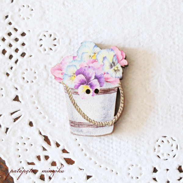 バンジー の 花束 フランス 製 木製ボタン アトリエ ボヌール ドゥ ジュール ハンドメイド 雑貨 パタミン ボタン 刺繍 小物 花