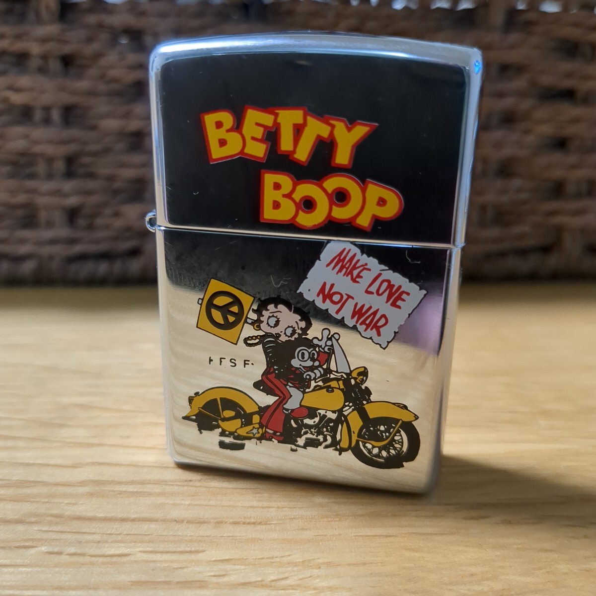 Yahoo!オークション -「zippo betty boop」の落札相場・落札価格