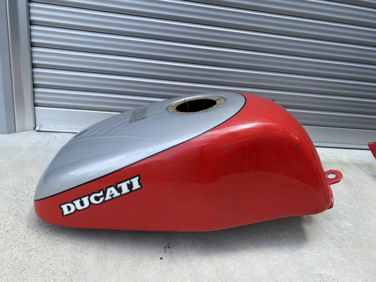 Yahoo!オークション -「ducati」(ドゥカティ用) (タンク)の落札