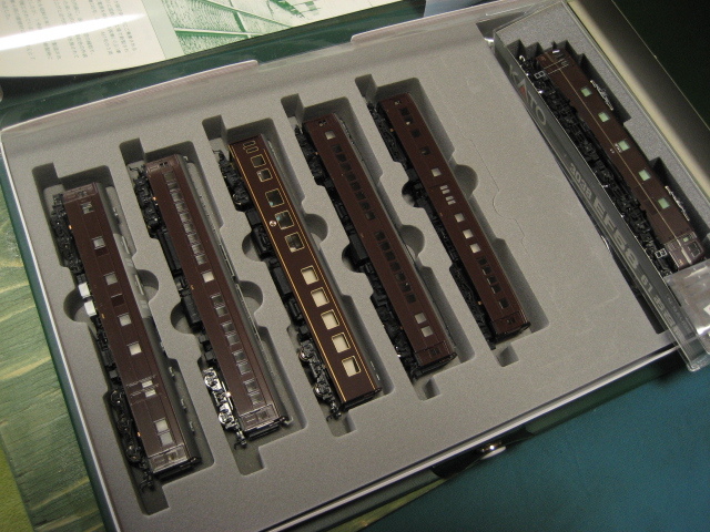 Yahoo!オークション -「kato kato 10-418 お召列車 1号編成 5両 Yahoo!オークション -「kato kato 10-418 お召列車 1号編成 5両