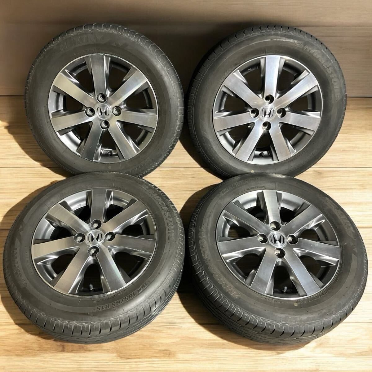 送料無料]4本価格☆ホンダ フリード 純正 185/65R15