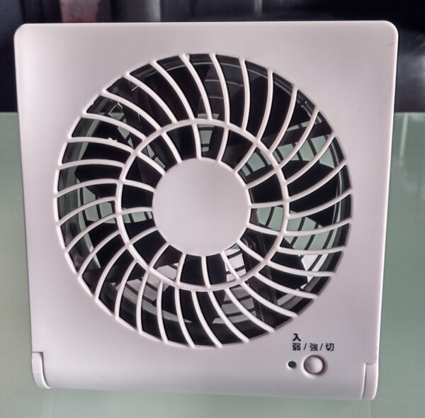 コンパクトデスク扇風機