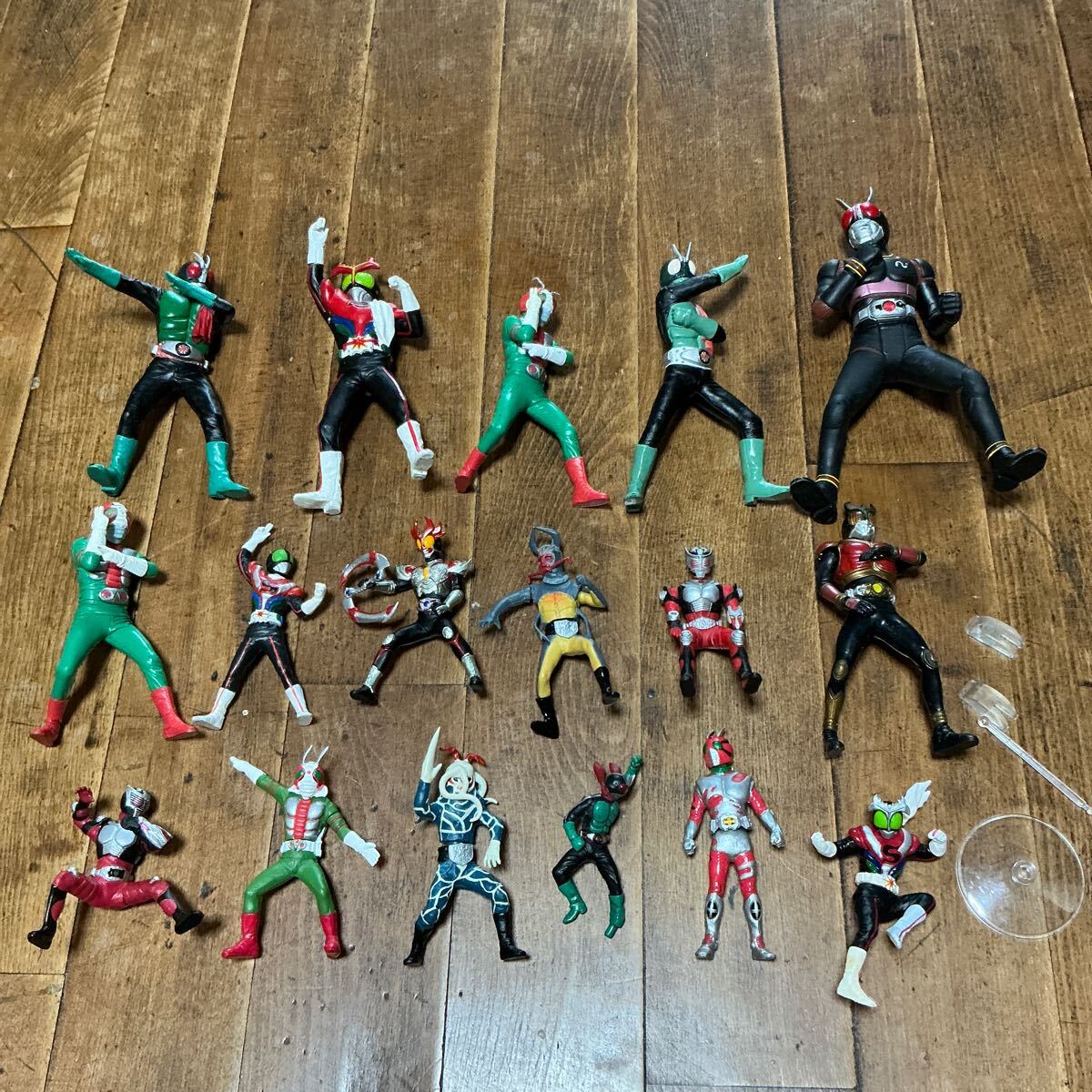 Yahoo!オークション -「歴代仮面ライダーフィギュアキーホルダー Yahoo!オークション -「歴代仮面ライダーフィギュアキーホルダー