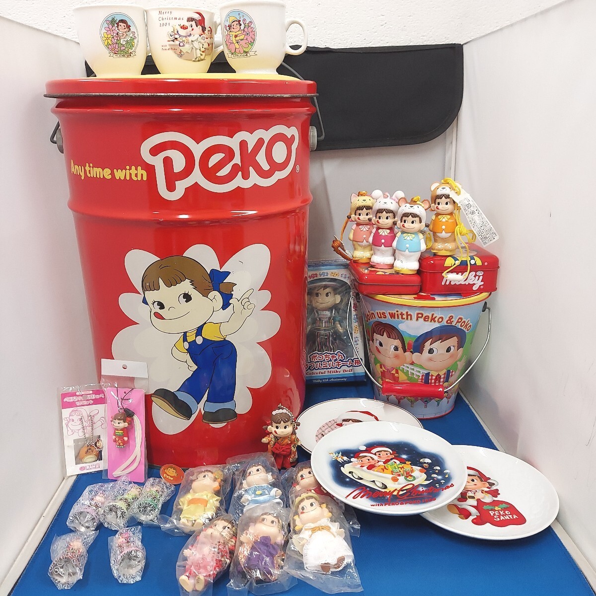 Yahoo!オークション -「ピンズ セット」(ペコちゃん Yahoo!オークション -「ピンズ セット」(ペコちゃん
