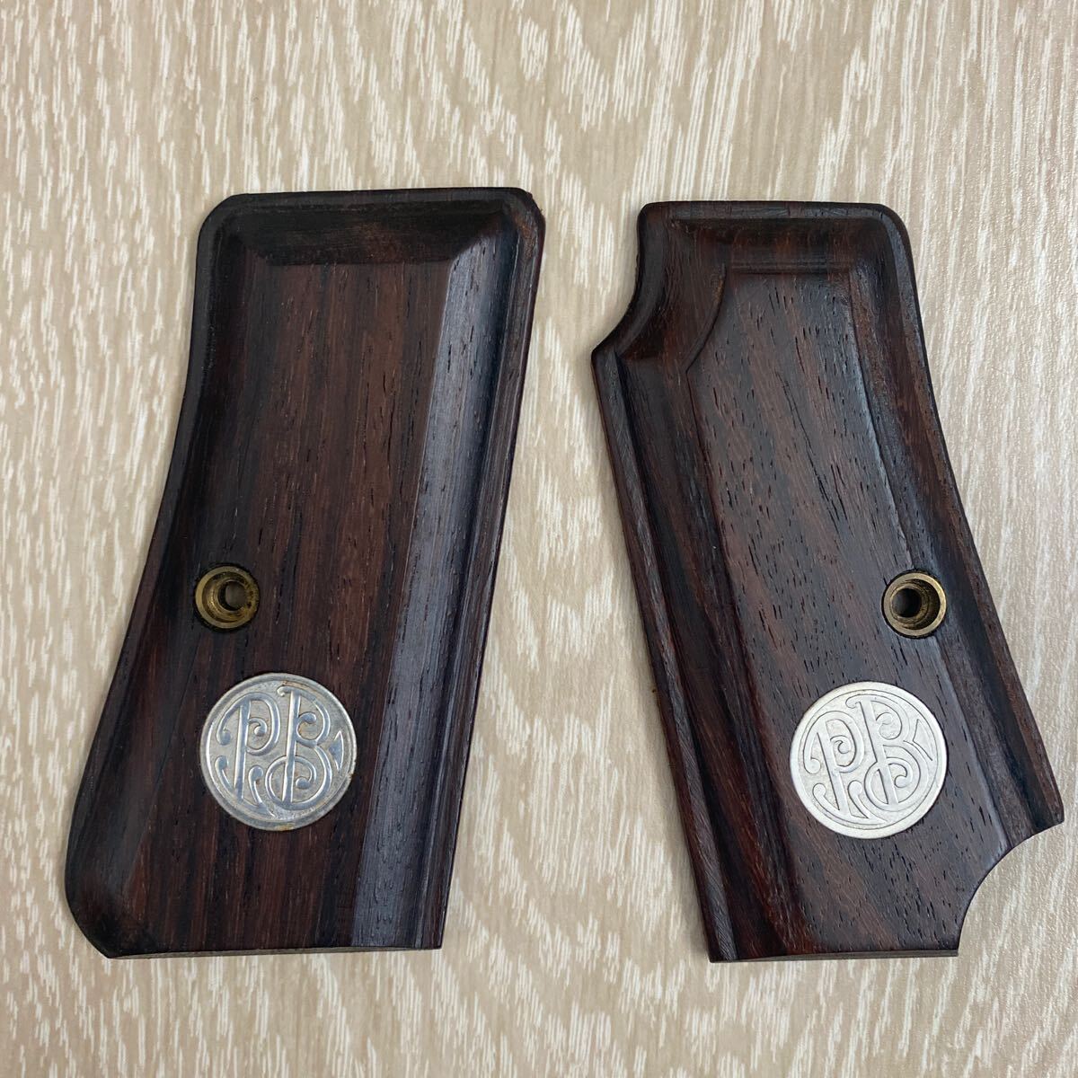 Yahoo!オークション -「ベレッタm1934 グリップ」の落札相場